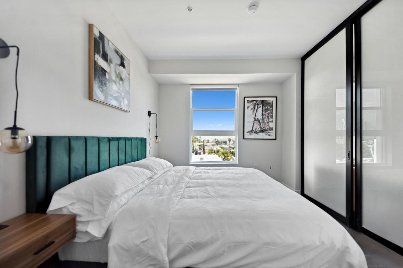 Hollywood 1bdr Comfort with Pool, Gym, Free Parking - 2