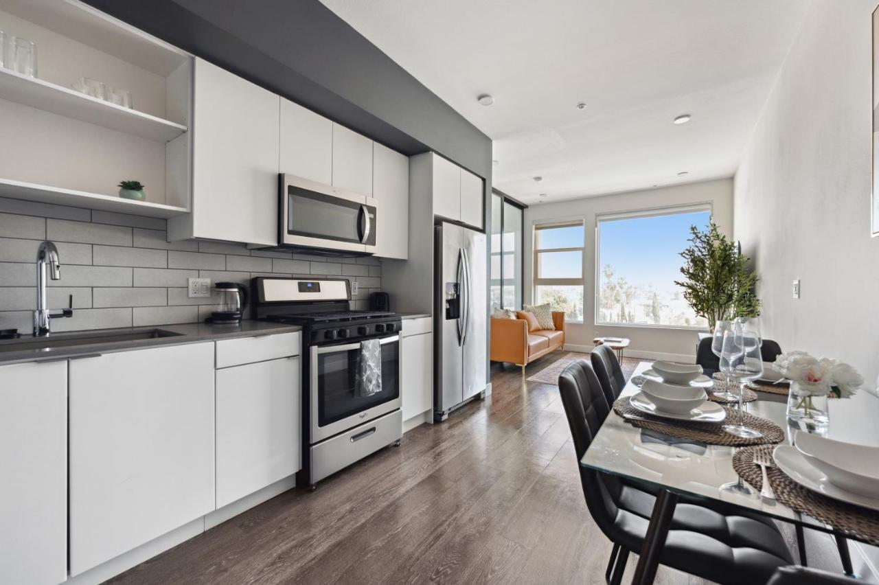 Hollywood 1bdr Comfort with Pool, Gym, Free Parking - 4