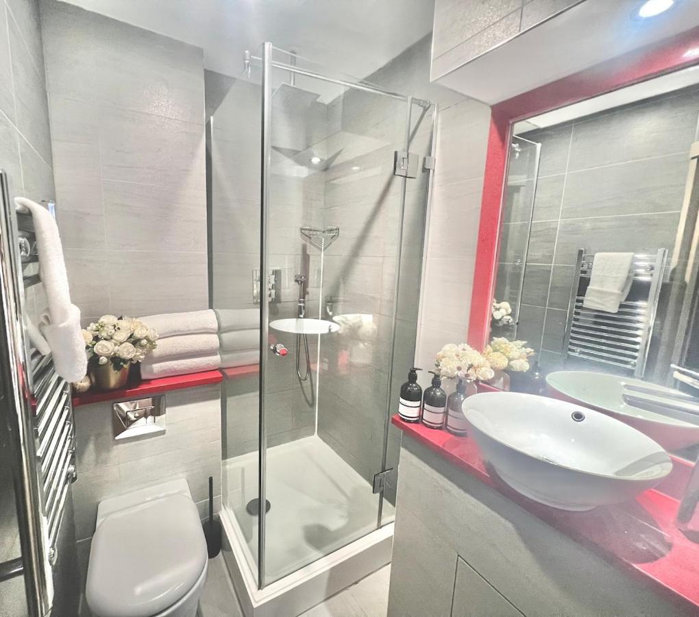 Central en-suite Twin Room for 4, 203 - 3