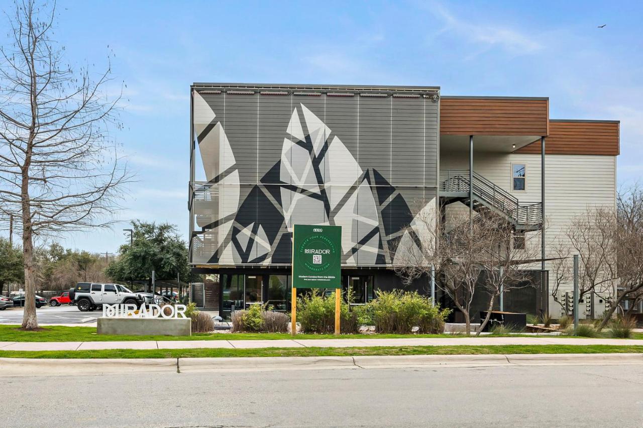 South Lamar Stay - Pickleball, Sauna & Cold Plunge