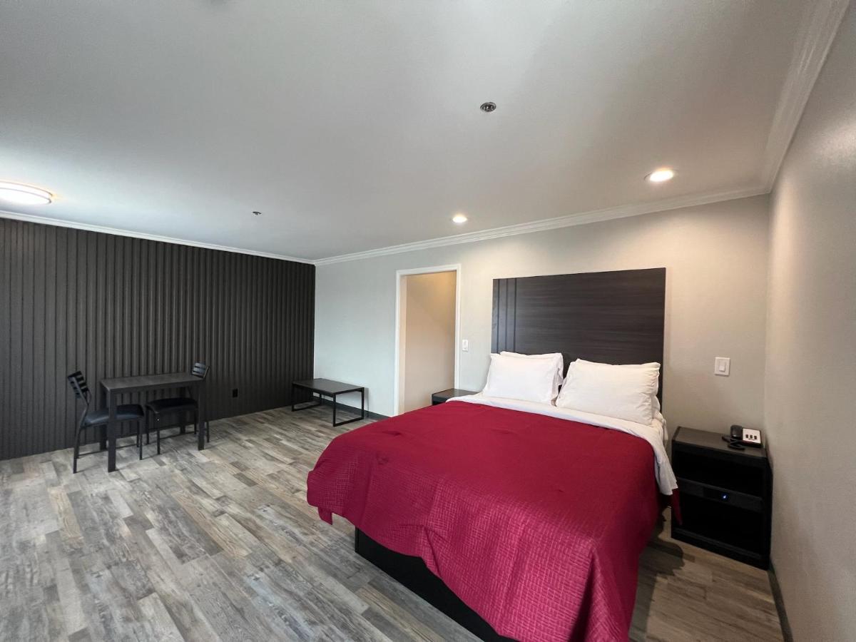 Cloud Nine Inn LAX Airport ( Newly Renovated ) — photo 13