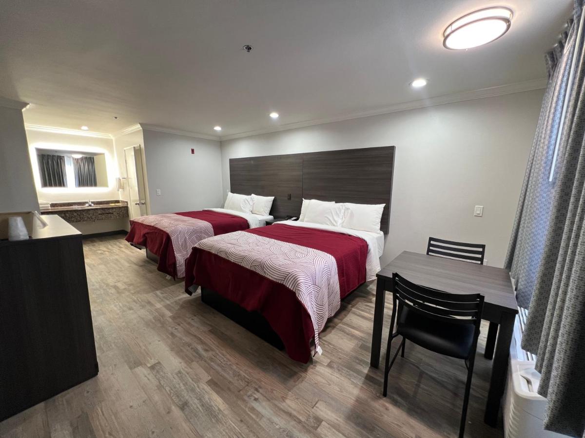 Cloud Nine Inn LAX Airport ( Newly Renovated ) — photo 16