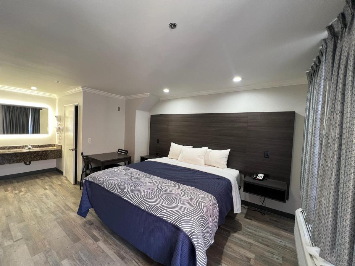 Cloud Nine Inn LAX Airport ( Newly Renovated ) — photo 18
