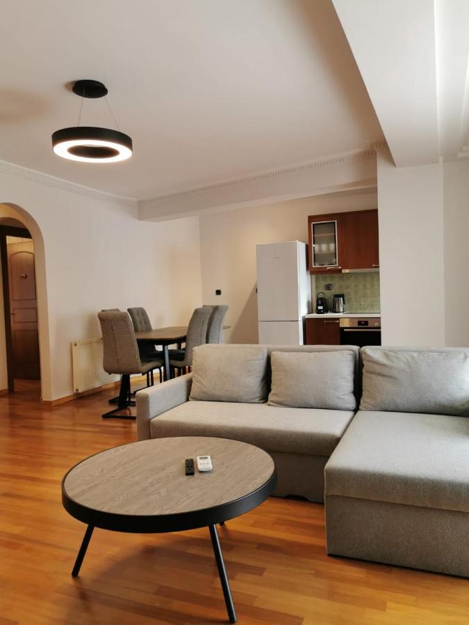 Temple of Zeus 3BD Apartment - 4