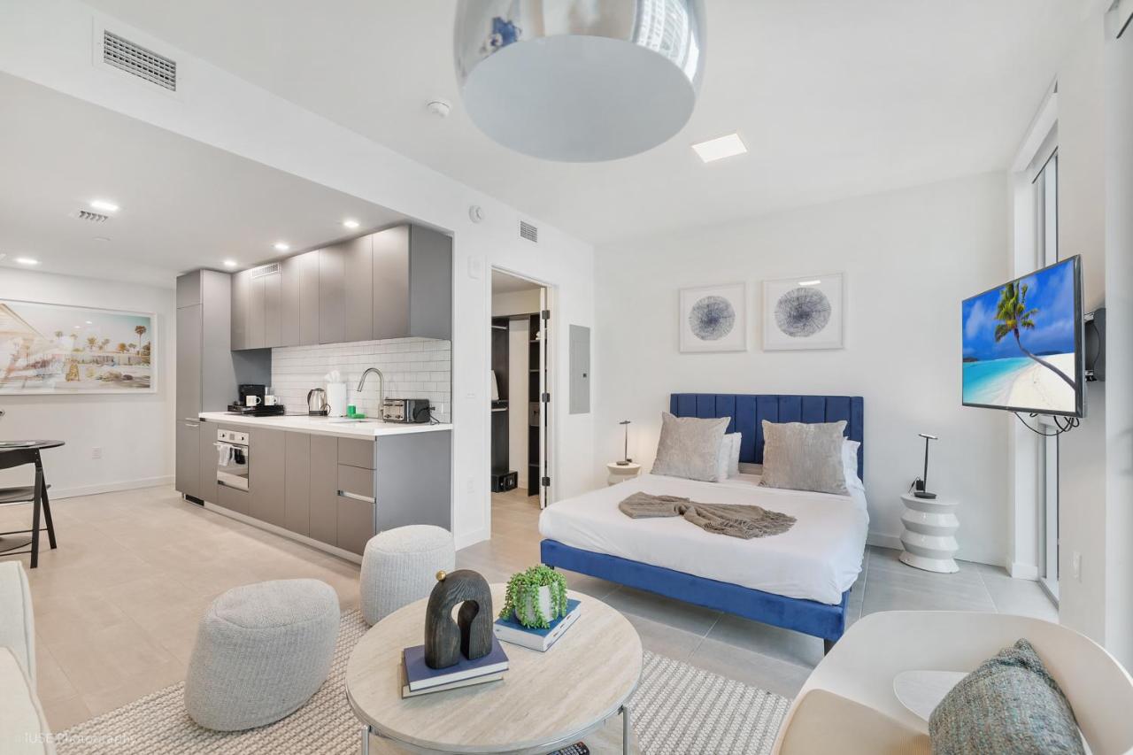 Modern Luxe Studio in Downtown Miami with Rooftop Pool and Gym - 5