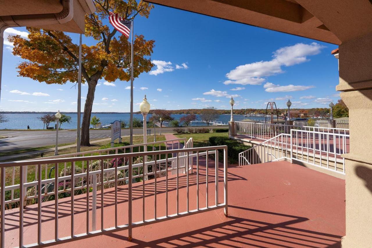 Bella Vista Suites Lake Geneva — photo 17
