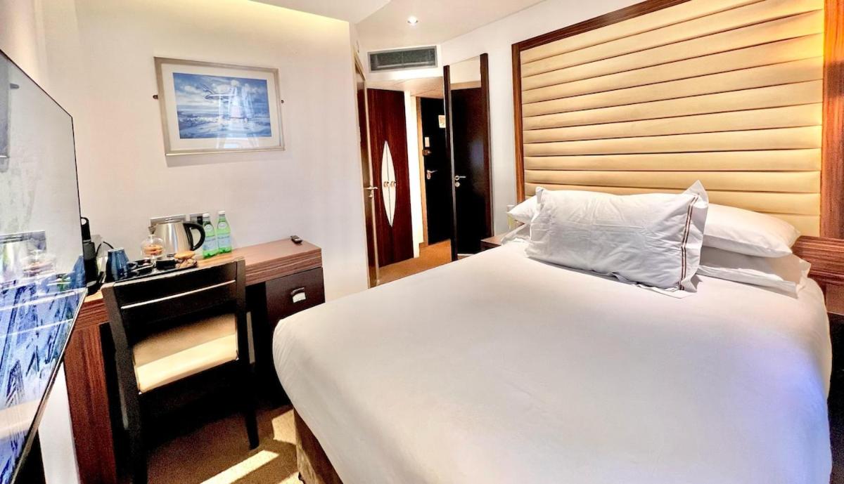 Bliss Boutique Central Room 301 - 4