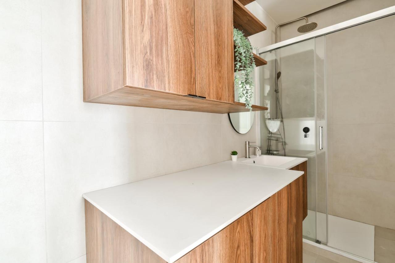 Aesthetic and Large T2 in the edge of Le Marais - 3