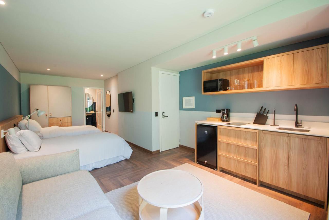 BloomHouse Parkway - 4