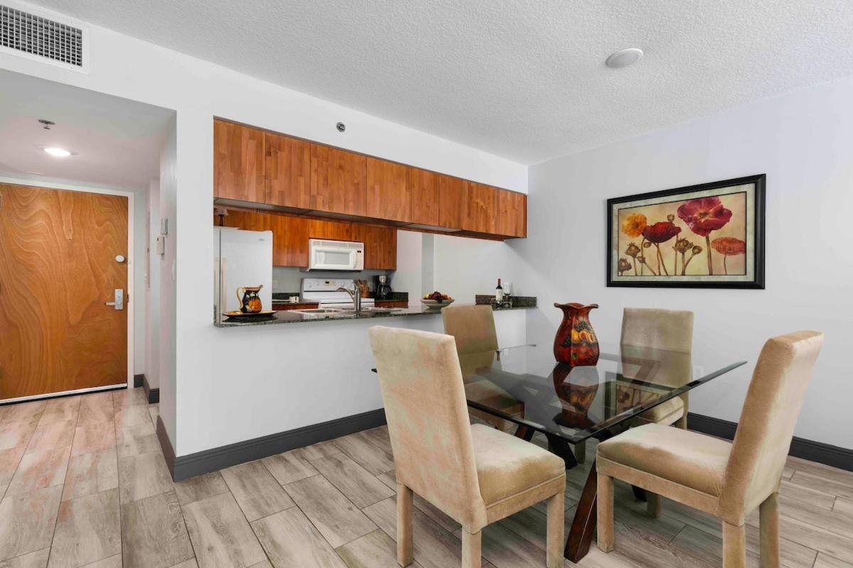 1BR Brickell included Pool, Gym and Free Parking - 5