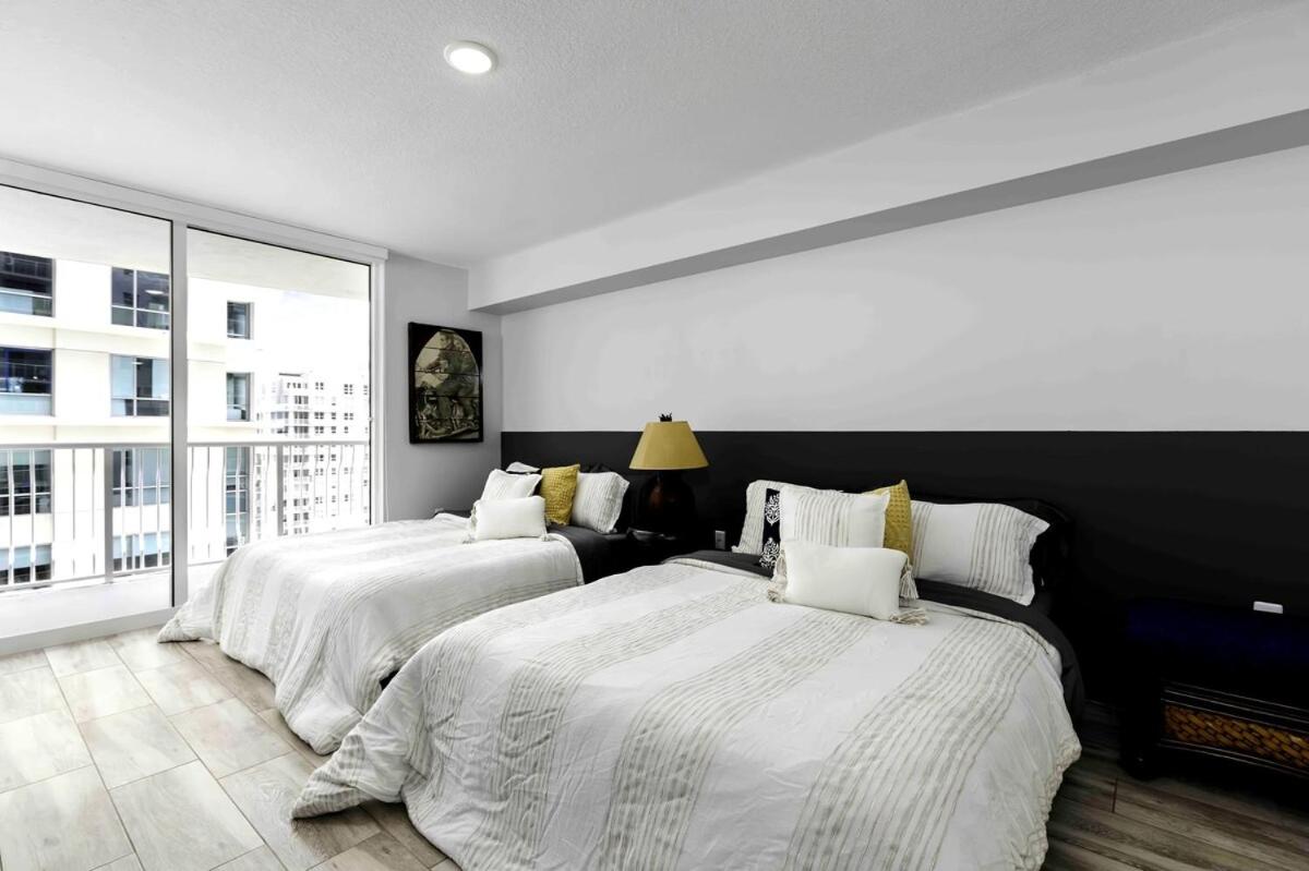 1BR Brickell included Pool, Gym and Free Parking