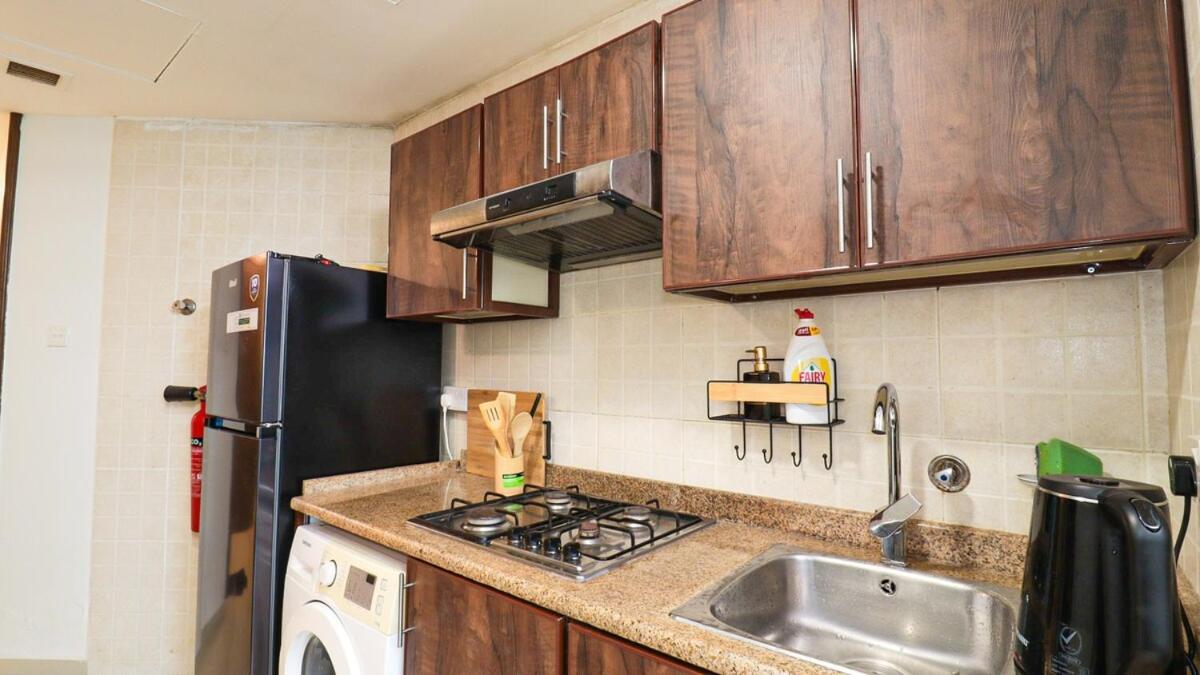 Elegant Studio Near Burj Khalifa Pool and Gym - 5