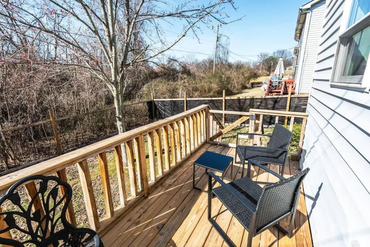 Hip East Nashville Stay Music Food & Fun Nearby - 4