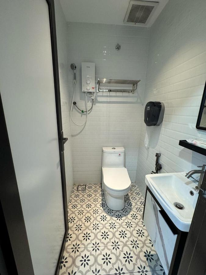 HM 99 Suite House - 5