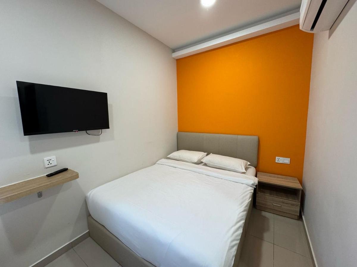 HM 99 Suite House - 3