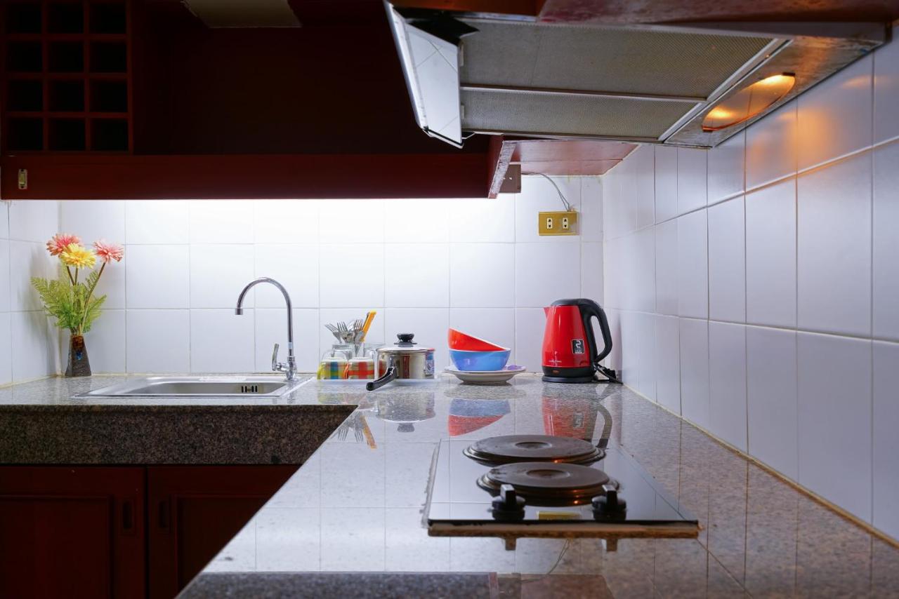 Petch Tower Ekkamai - 5