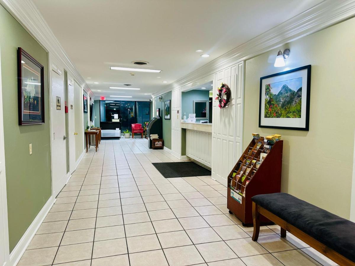 Astoria Hotel Danville North — photo 10