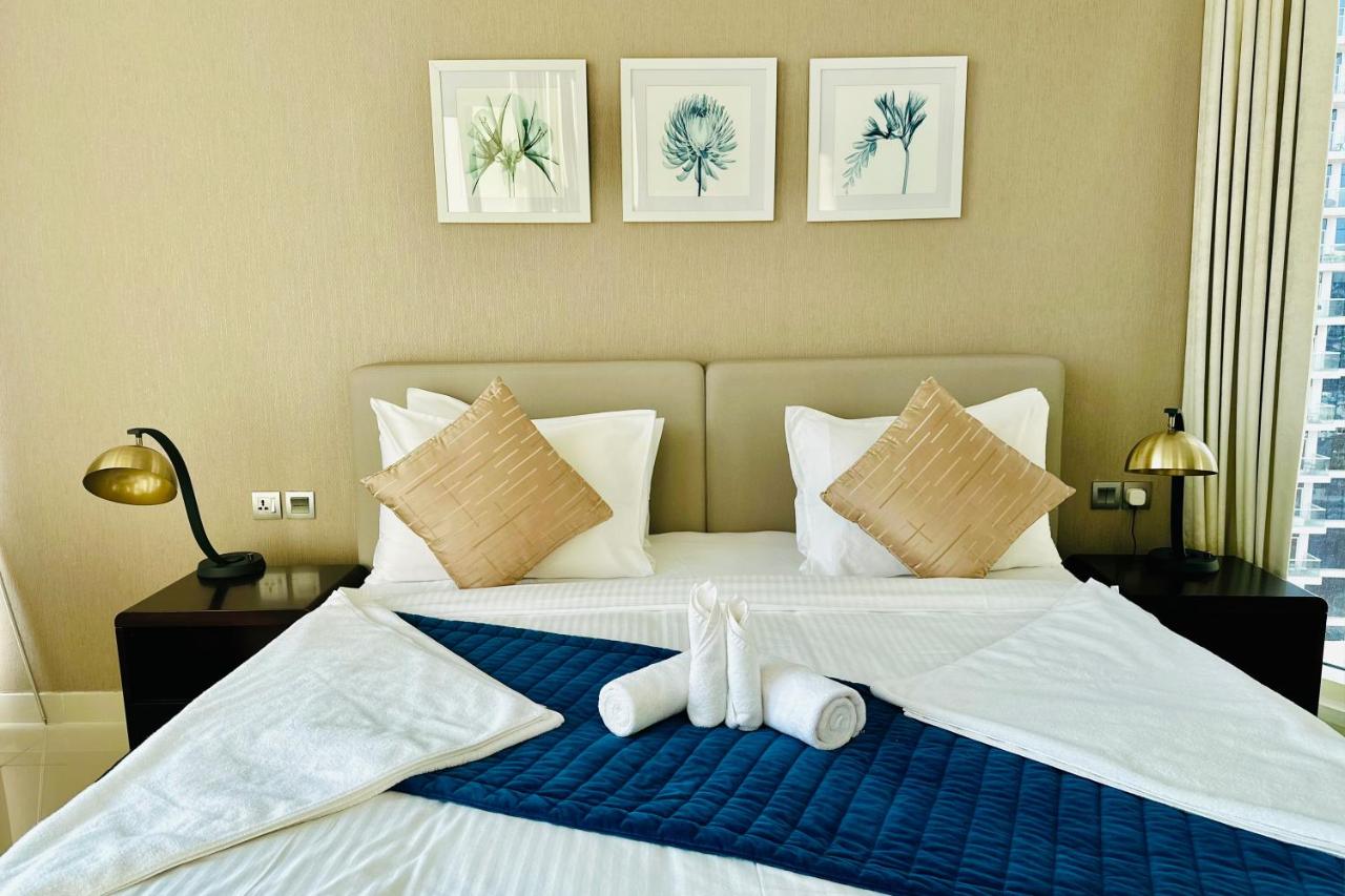 Vserve Stylish Suite 1 BR with Burj Khalifa and Canal view - 4