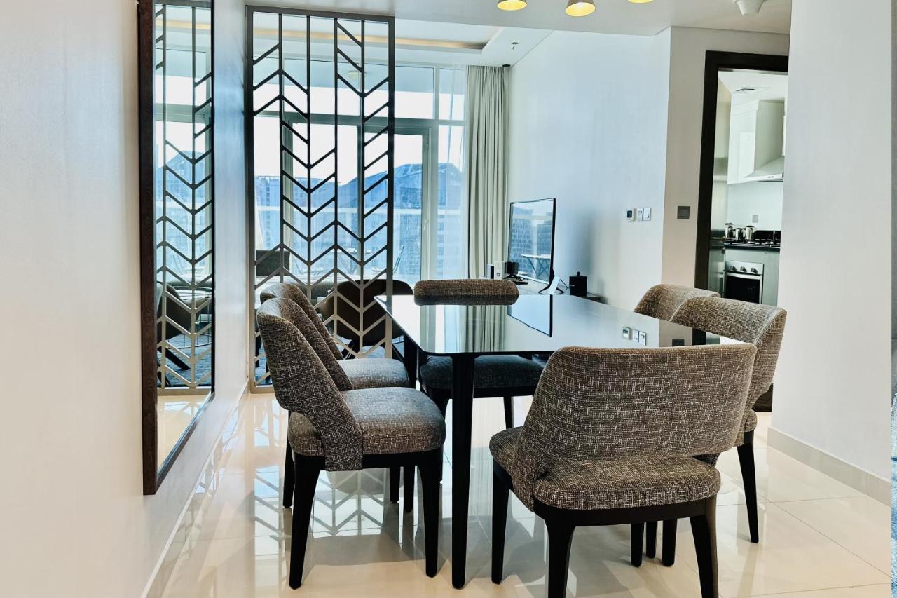 Vserve Stylish Suite 1 BR with Burj Khalifa and Canal view - 2