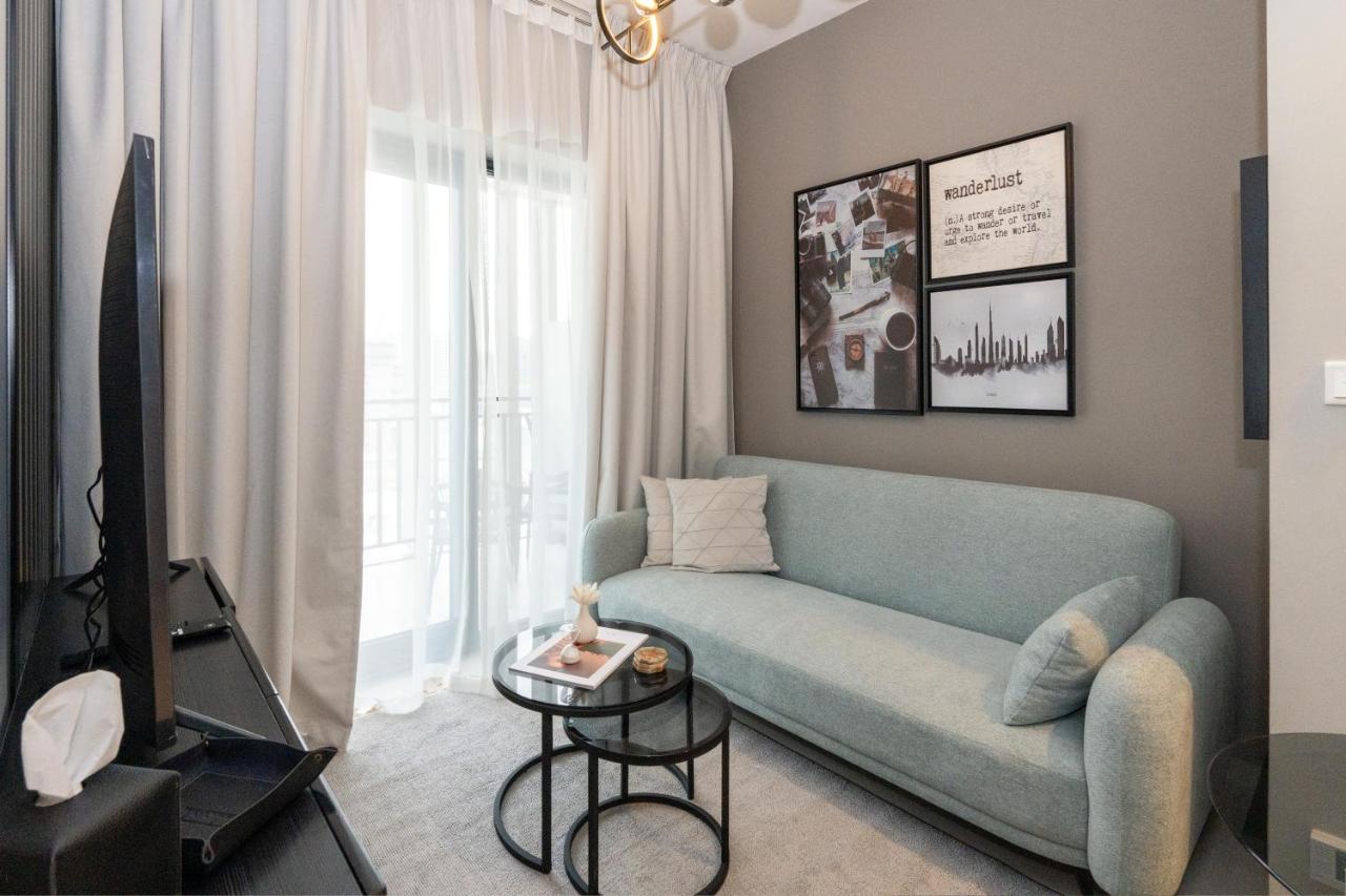 Keyrock Living - Lakeview Luxury with Pool Access - 2