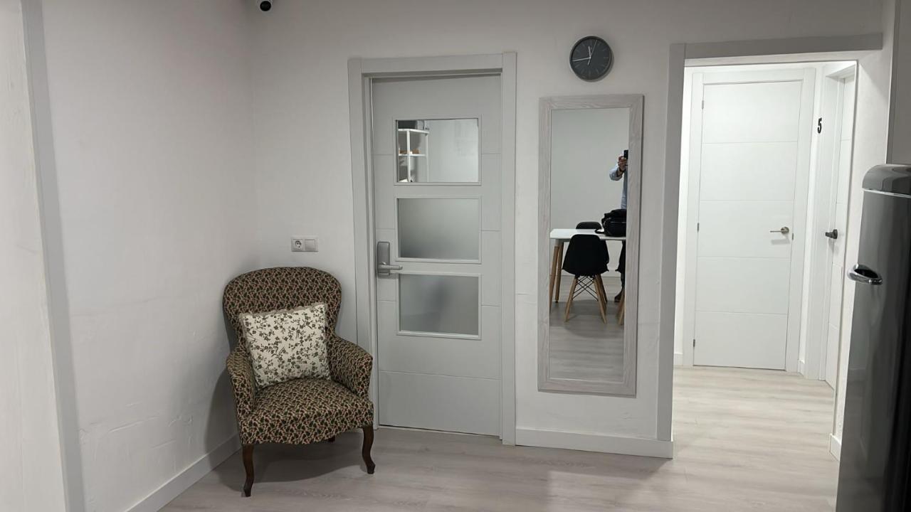 Hostal NV Airport - 3