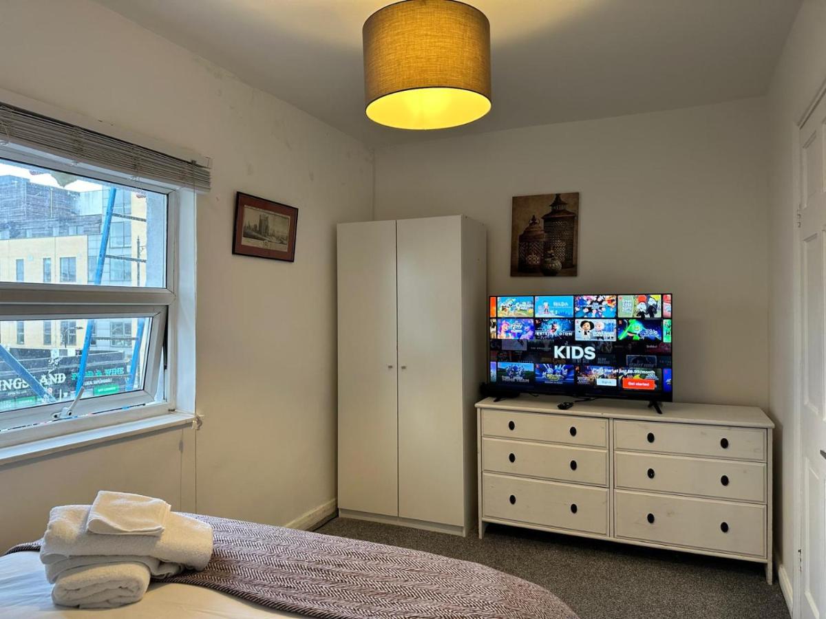 1 Bedroom Flat by Haggerston Station - 5