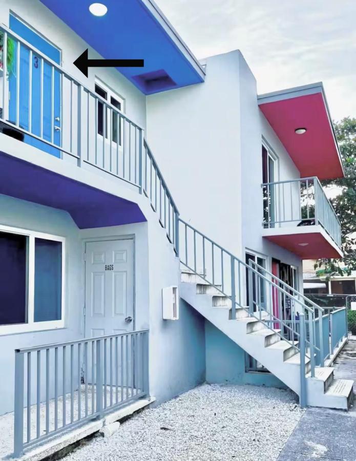 Newly Remodeled full Apartment - 4