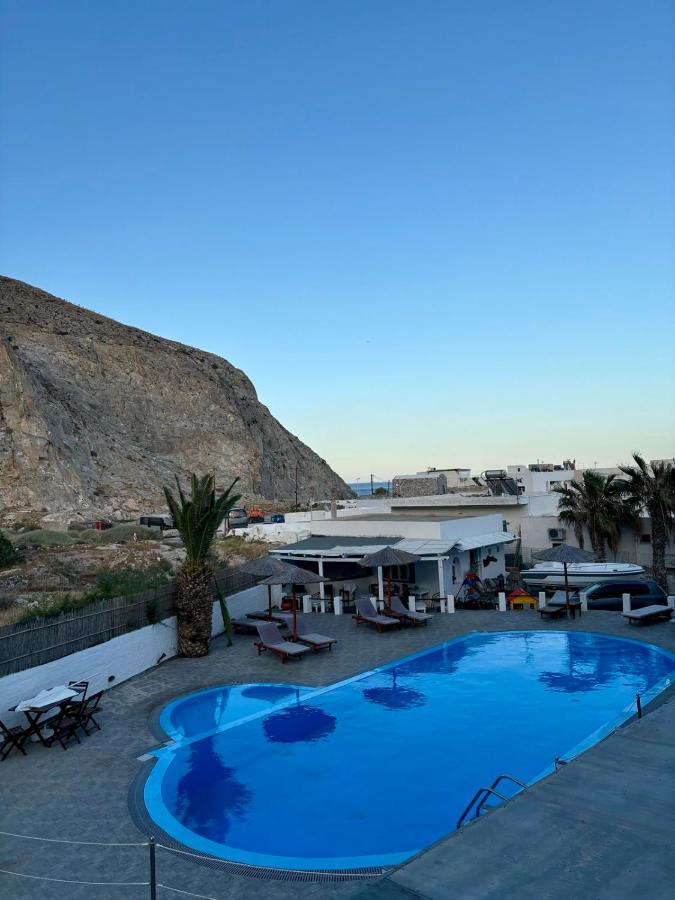 Sunday's Apartments - 4