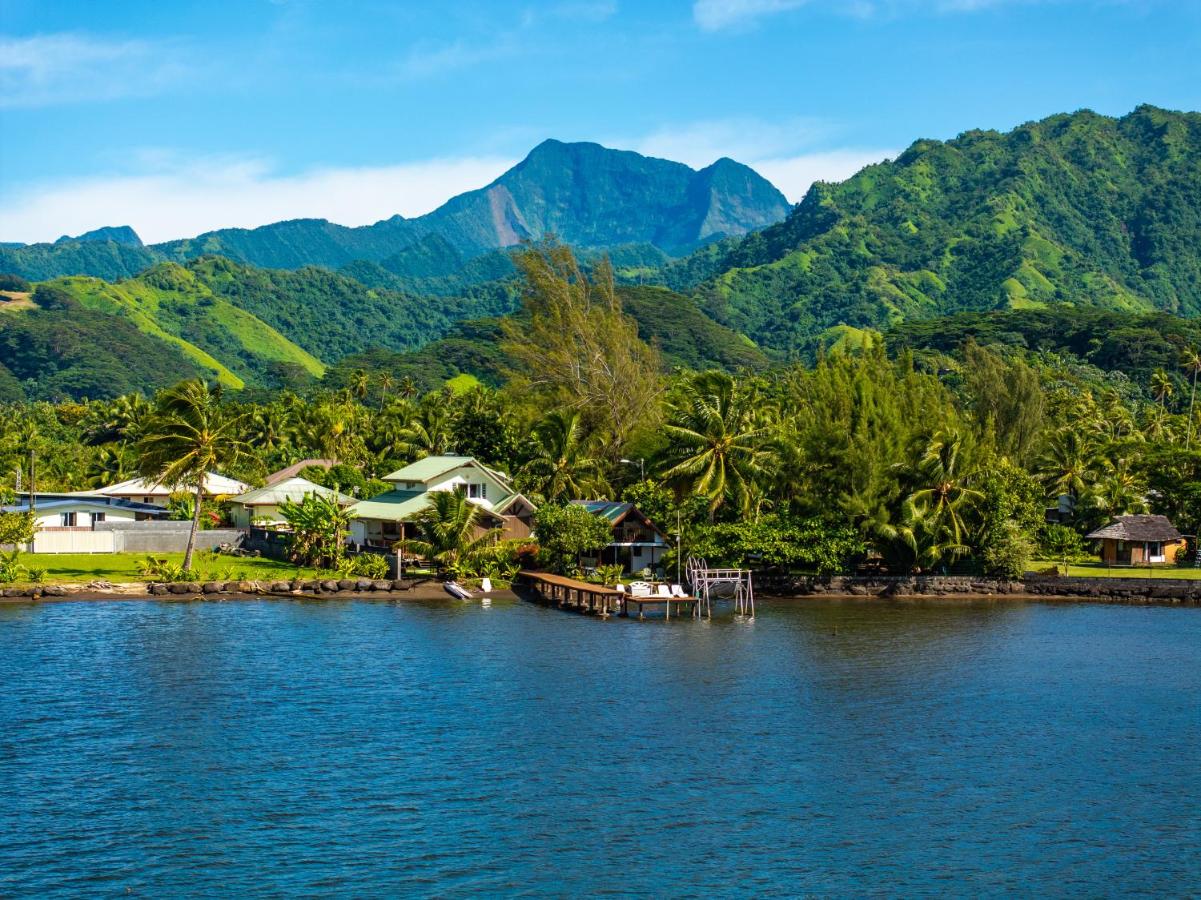 Toahere Beach House - Beachfront - Pool - Pontoon - 2