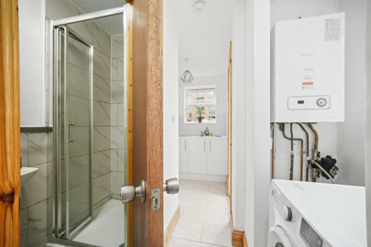 Famous Brick Lane - 1 Bed London Flat with Large Patio - Perfect for long stays - 3