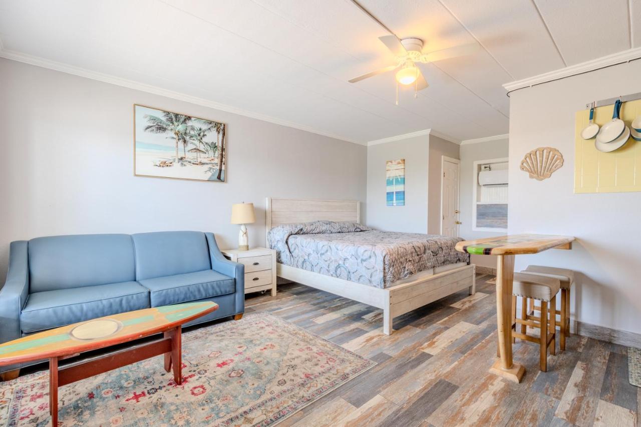 Shark Reef Resort Motel & Cottages — photo 2