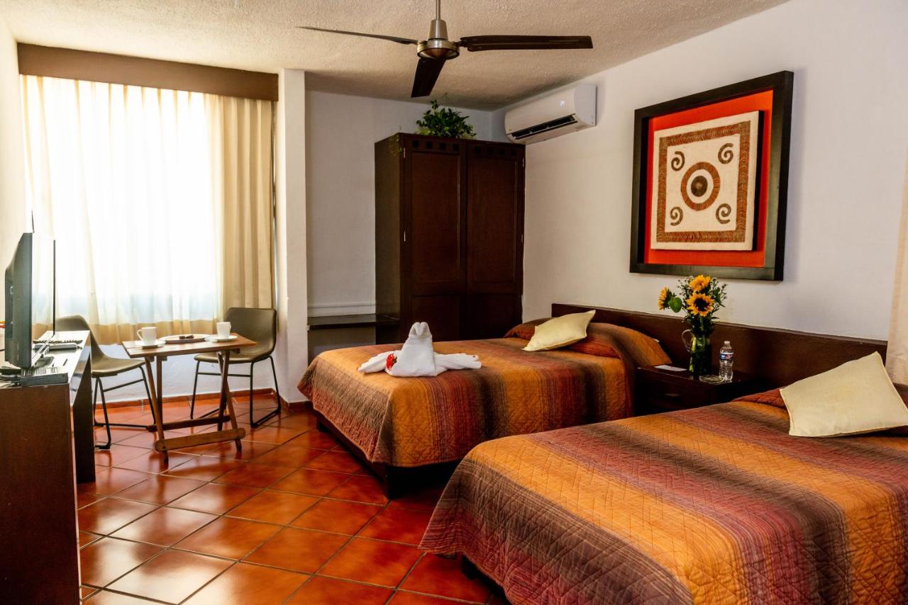 Hotel Los Girasoles - 3
