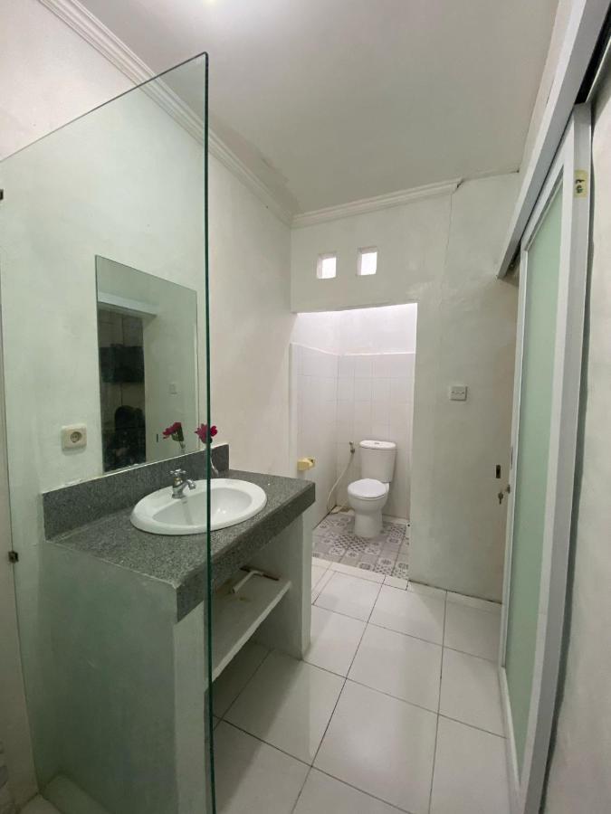 Cozy room Kuta - 1 minutes to the beach by Micky Studio2 - 3