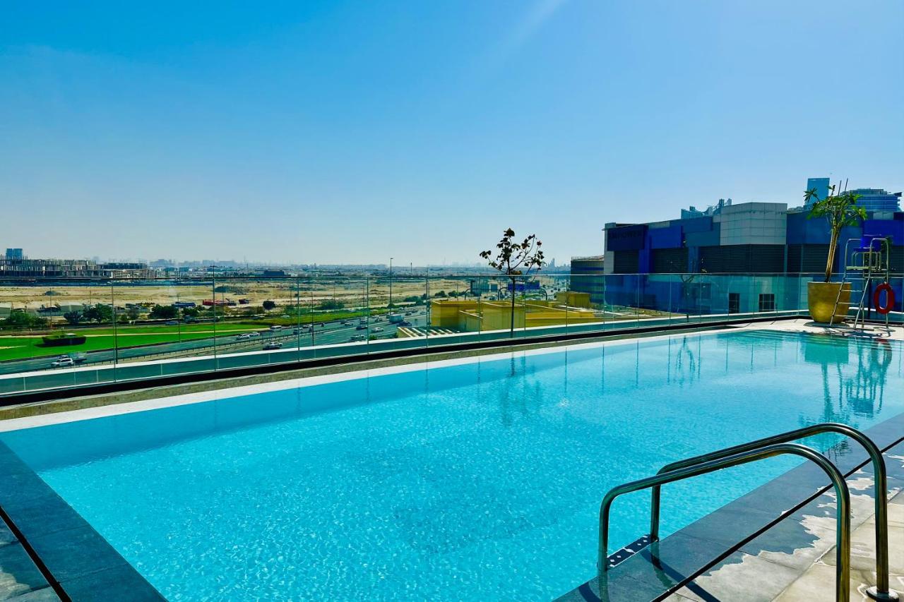 Vserve High Floor Bliss in Dubai's Iconic Skyline - 4