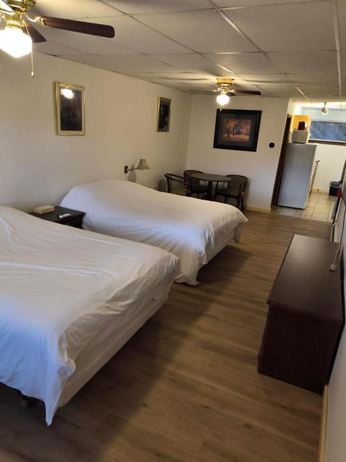 Sara Placid Inn & Suites — photo 10