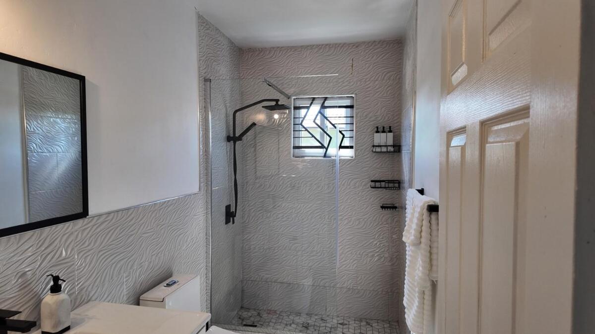 The Residence at Seville Gated FullyAC Washer Dryer PayPal Prepayment Required - 2