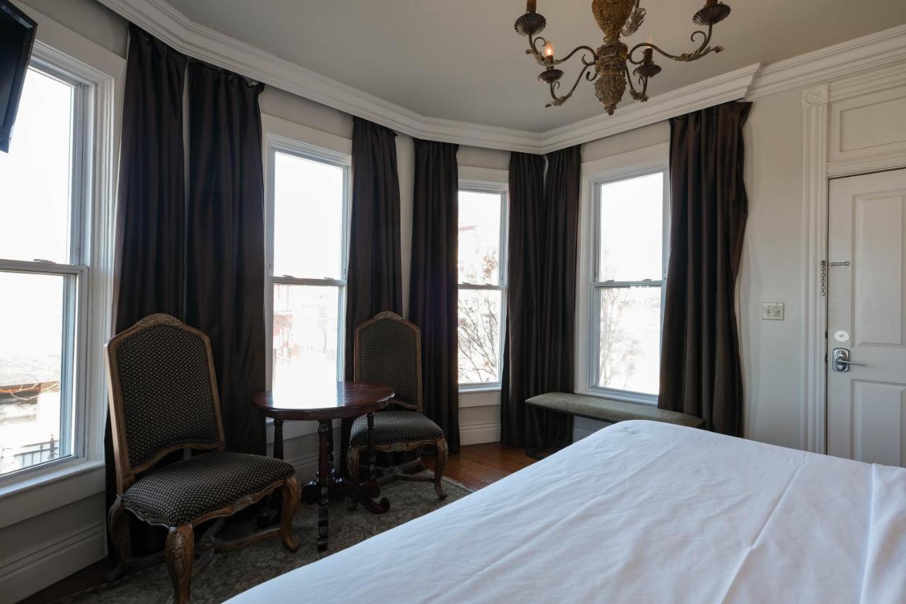 Dickson Street Inn — photo 14