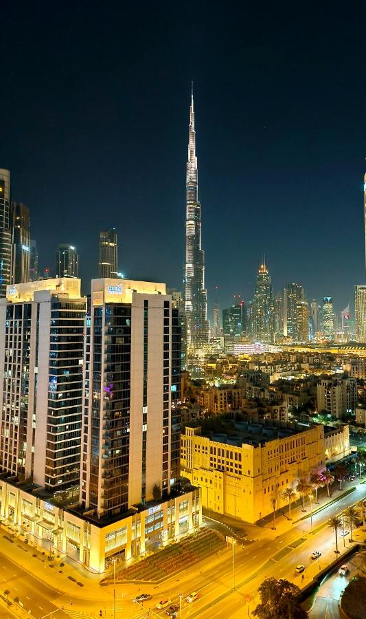 Burj & Beyond - Luxury Stay with Burj Khalifa View