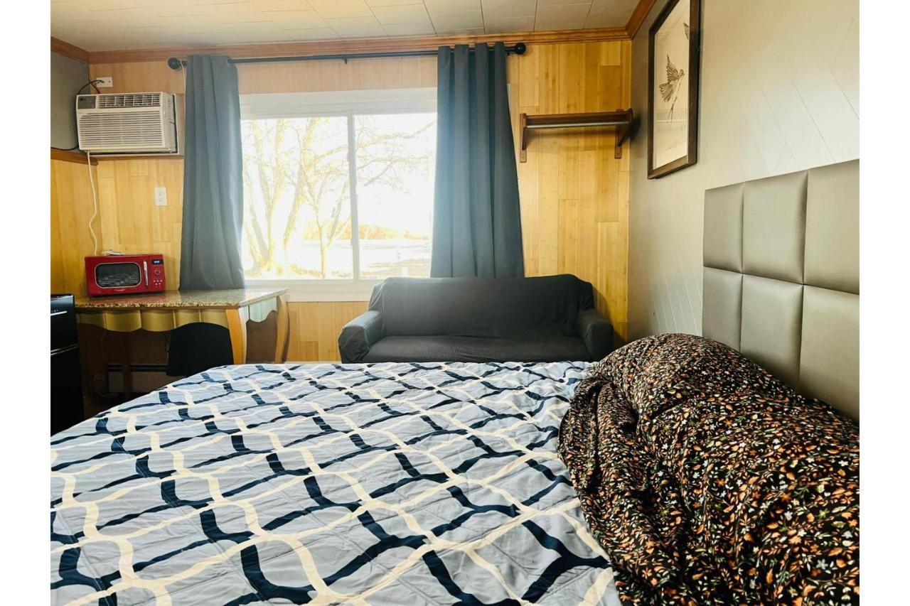 Random Lake Motel — photo 18