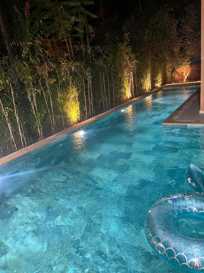 VILLA aVEC PISCINE CHAUFFÉE