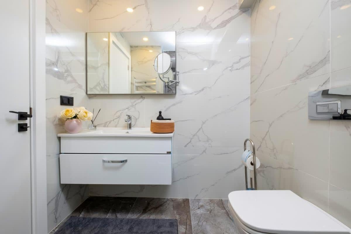 Luxury Stay with Panoramic Bosphorus View - 3