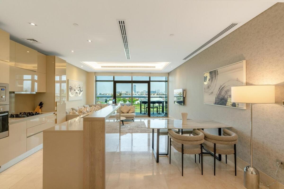 3 Bed with Private Beach In Palm Jumeirah - 4