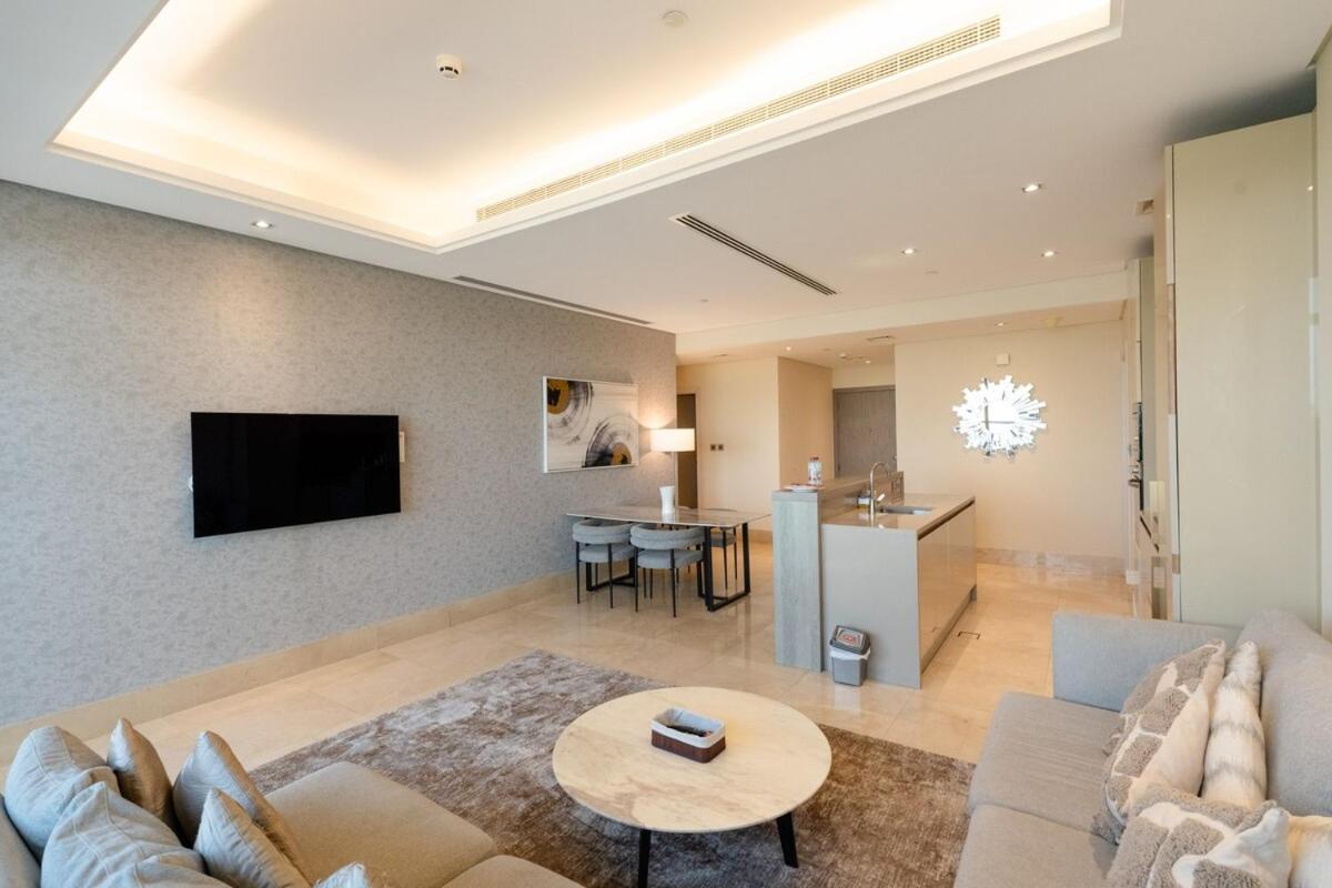 3 Bed with Private Beach In Palm Jumeirah - 5