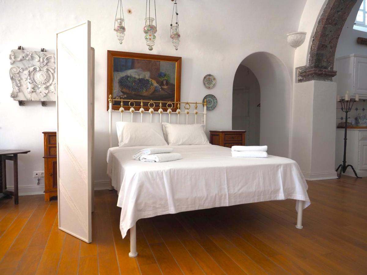 The Palm Rock, Finikia Santorini - 3