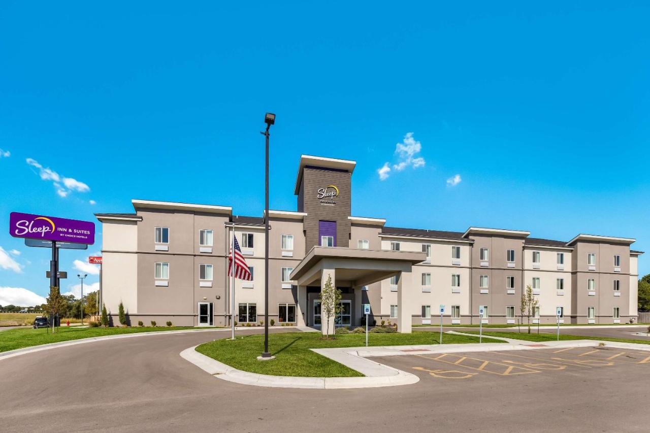 Sky-Palace Inn & Suites Park City Wichita North — photo 6