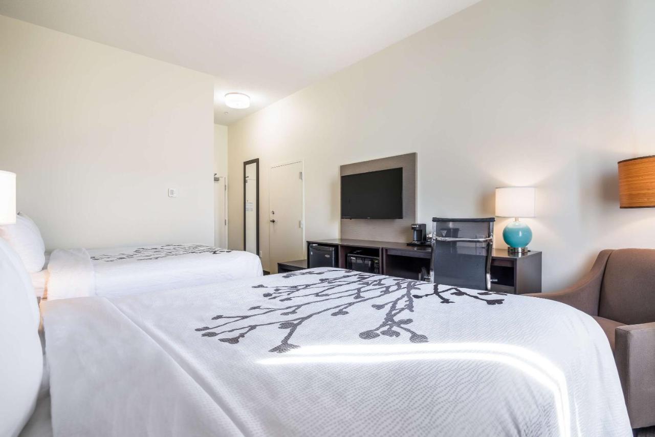 Sky-Palace Inn & Suites Park City Wichita North — photo 18