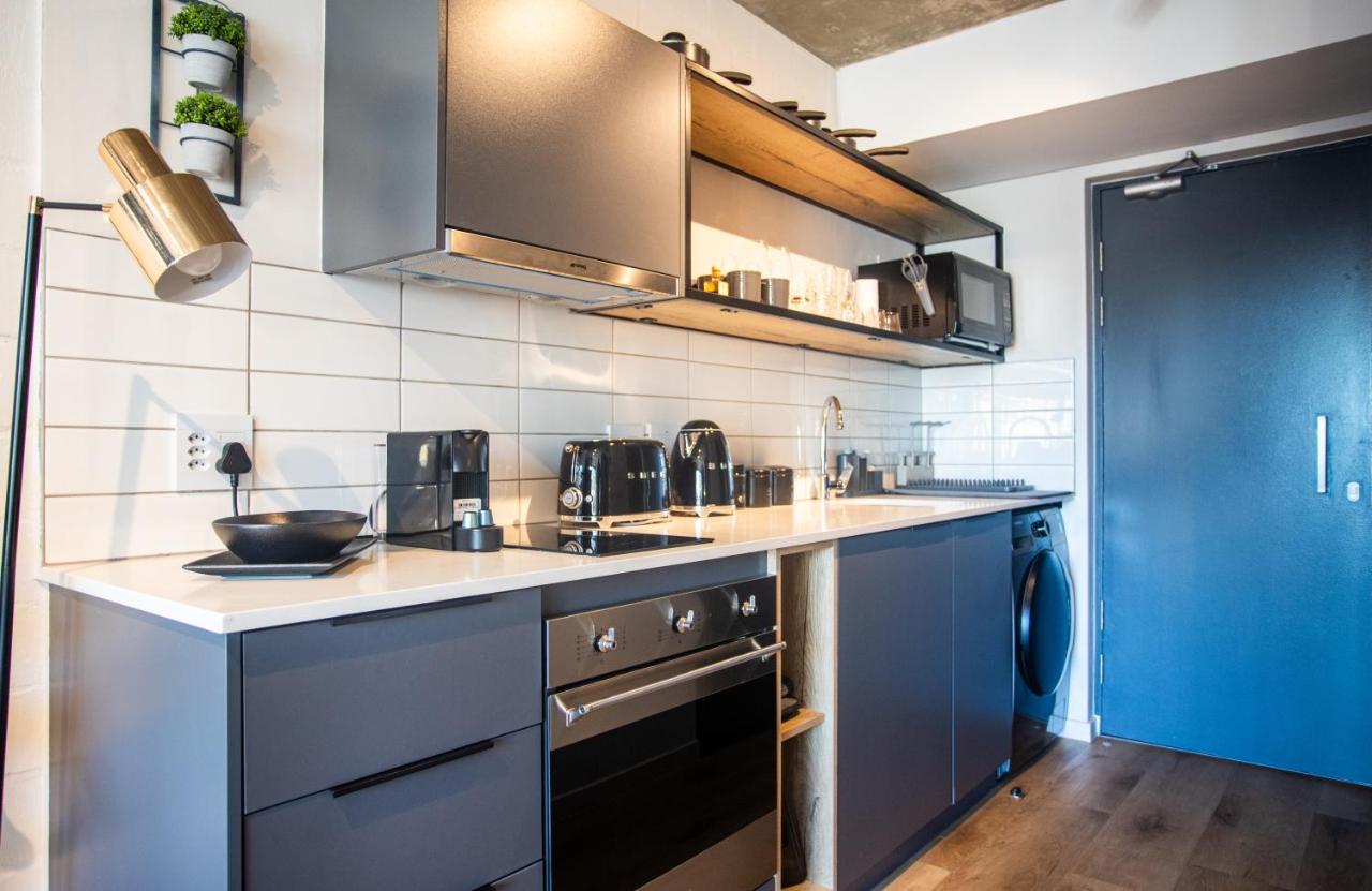 Luxury Studio - The Ivory - 5