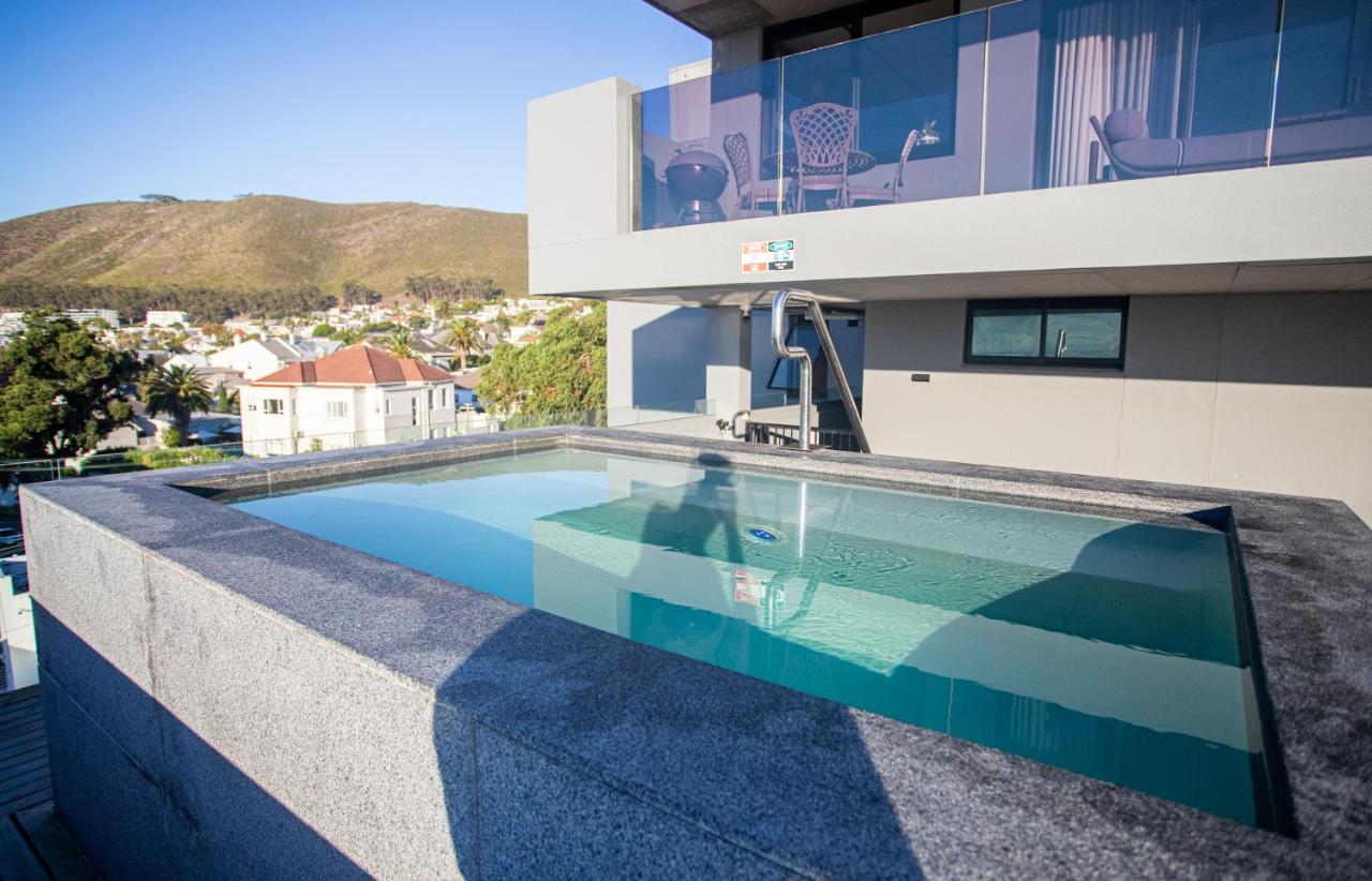 Luxury Studio - The Ivory - 4