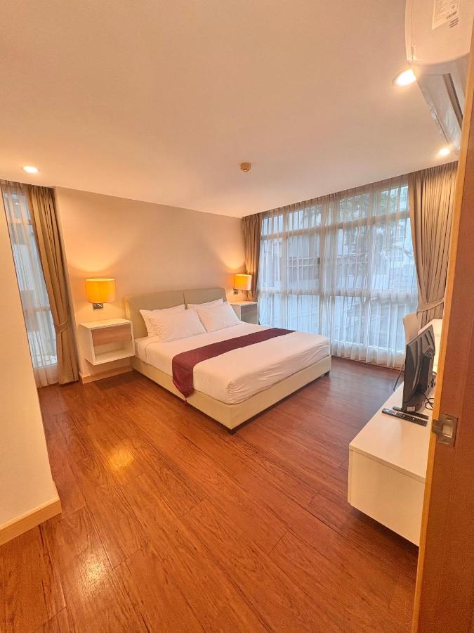 ICON NARINDRA SUITES HOTEL Sukhumvit Bangkok Thailand 50sqm to 90sqm Rooms & FREE Minibar