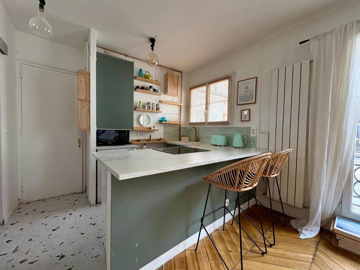 Au pied de Montmartre - 4